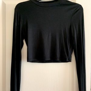 Long sleeve crop top